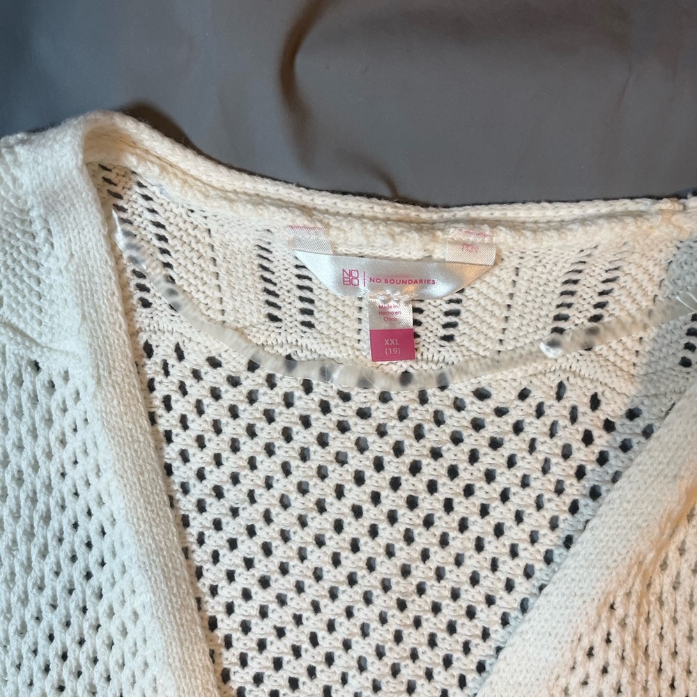No Boundaries Cream Knit Sleeveless Top - Picture 2 of 5